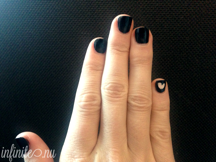 Black & Pink Pre-prepped Nails: DIY Adhesive Nail Design | infinite.nu