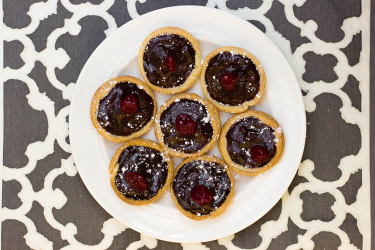 Chocolate Raspberry Tarts | infinite.nu