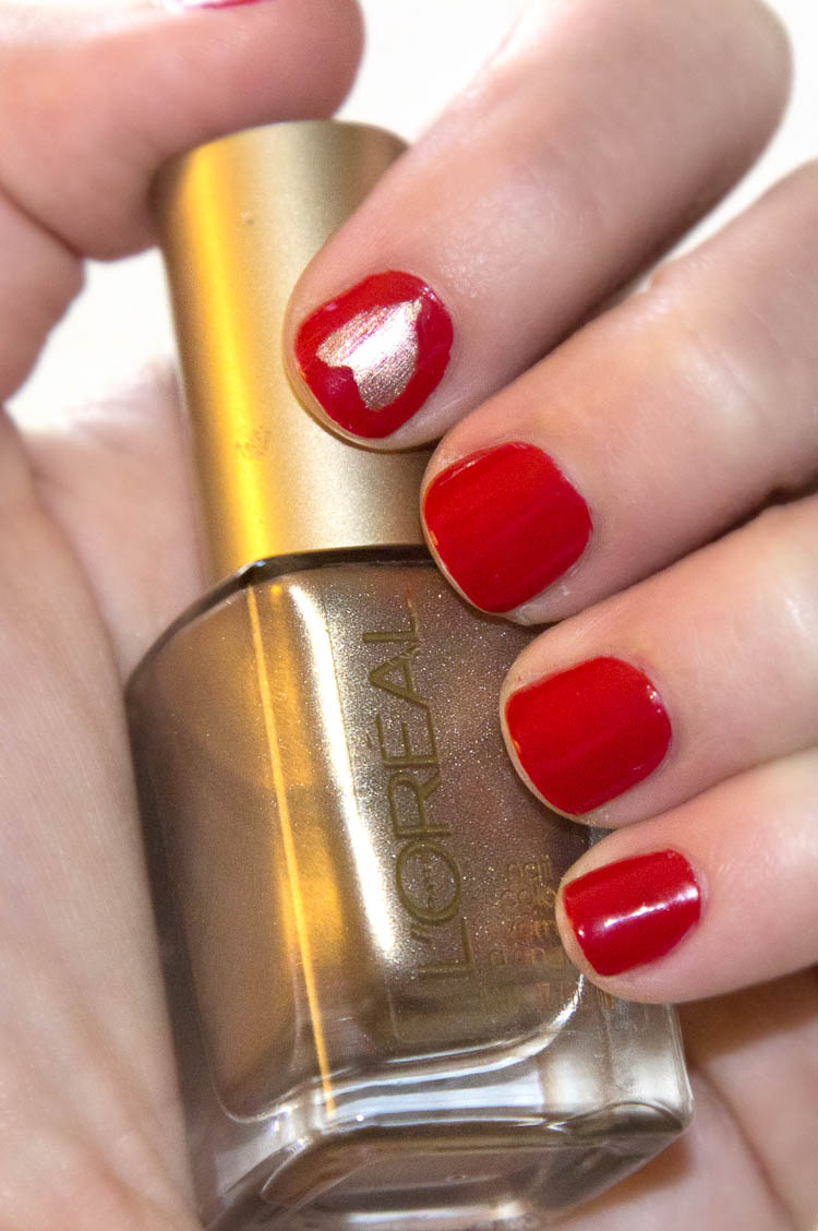 Red & Gold Heart Nails | infinite.nu