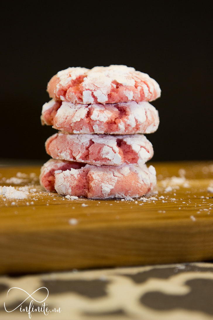 Strawberry Crinkle Cookies from a Box Mix | infinite.nu