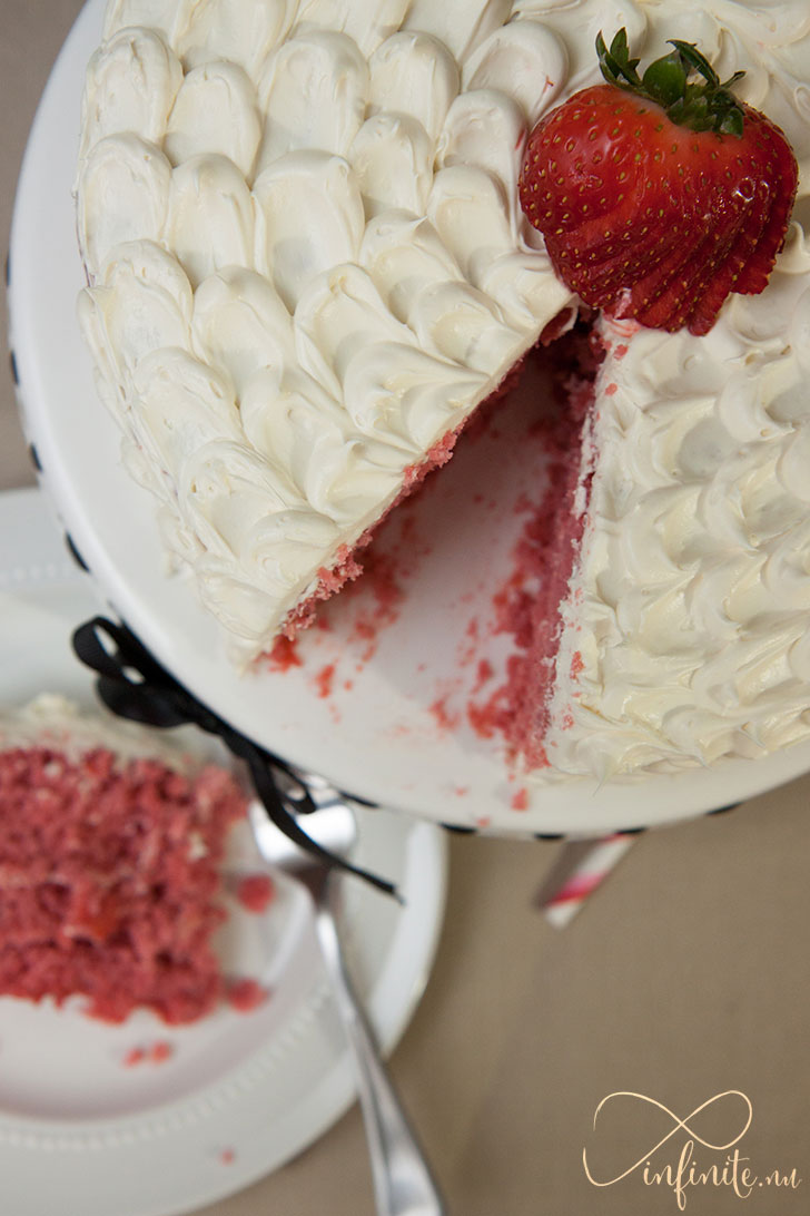 petal-iced-strawberry-cake-infinite-nu-2